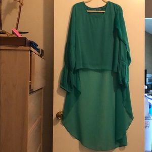Turquoise Haven hi-low teal shirt, size medium